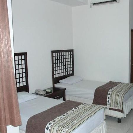 Hotel Bontocinde Makassar Exterior photo